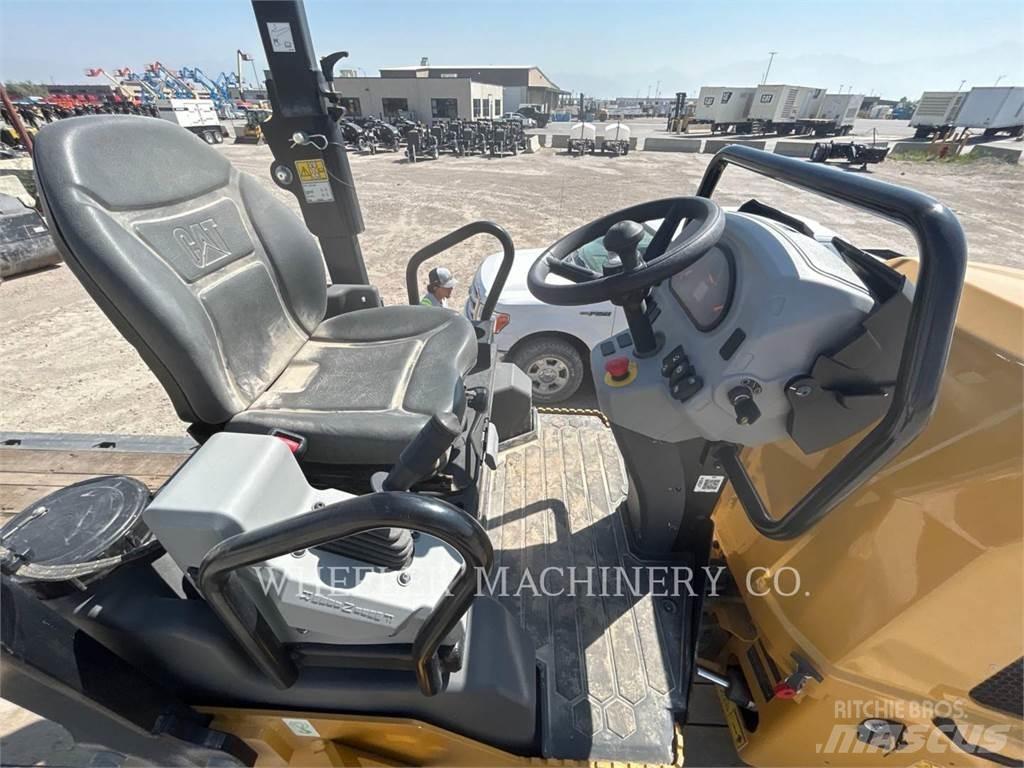 CAT CC2.7 GC 复合式压路机