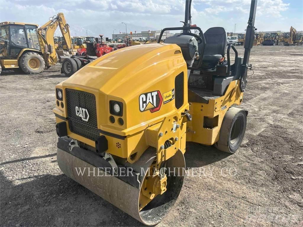 CAT CC2.7 GC 复合式压路机