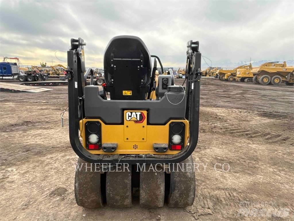 CAT CC2.7 GC 复合式压路机
