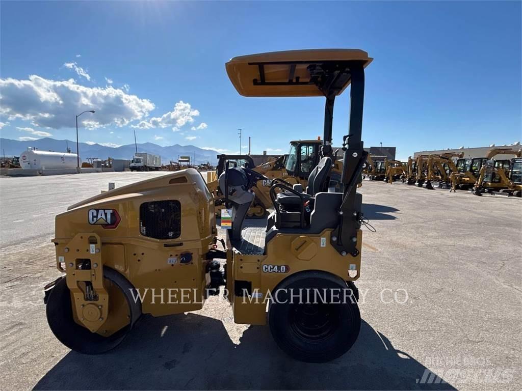 CAT CC4.0 复合式压路机