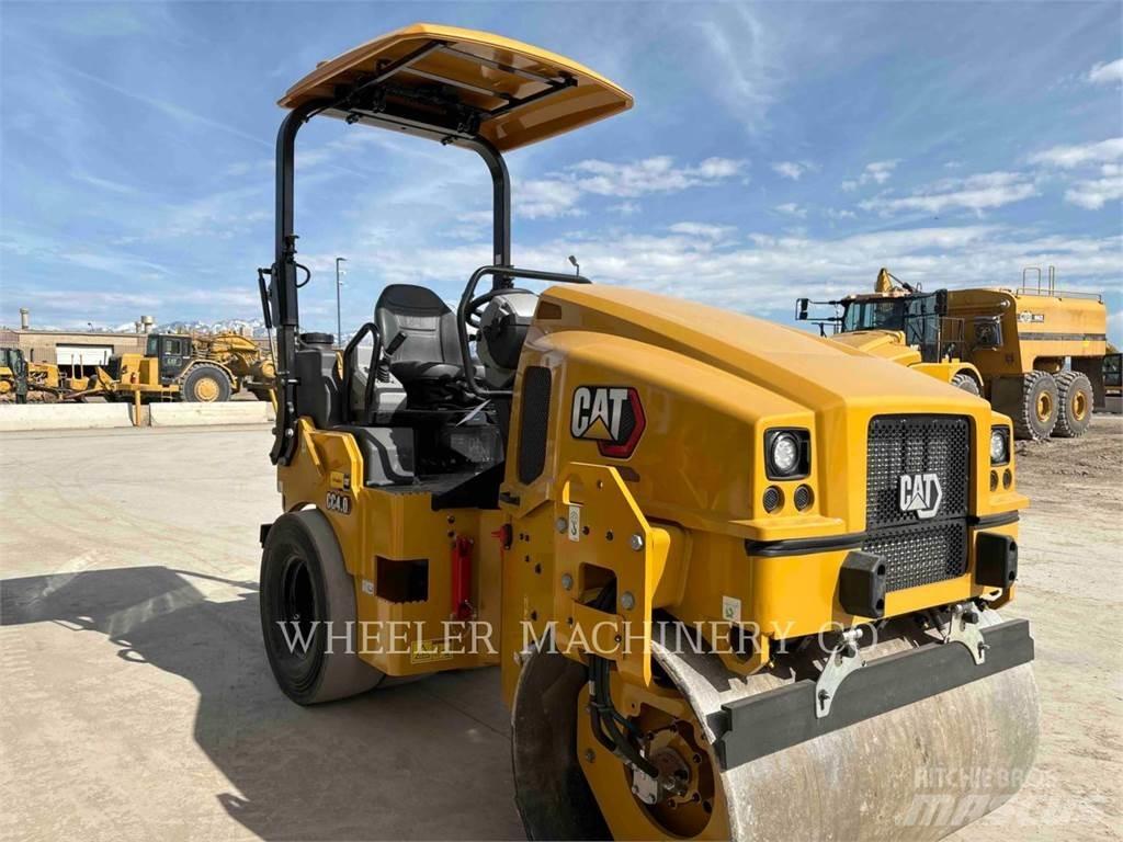 CAT CC4.0 复合式压路机