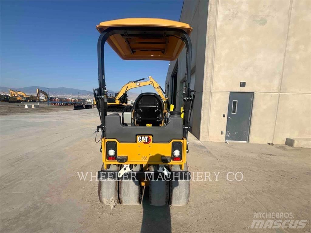 CAT CC4.0 复合式压路机