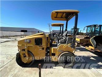 CAT CC4.0 复合式压路机