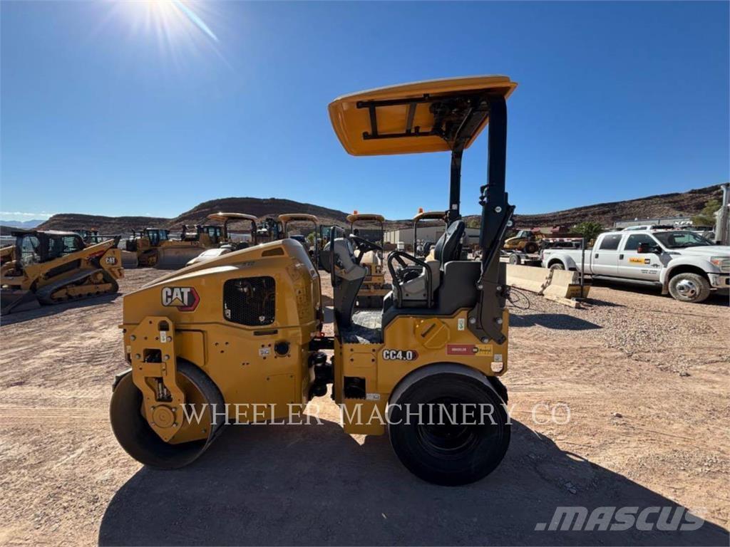 CAT CC4.0 复合式压路机