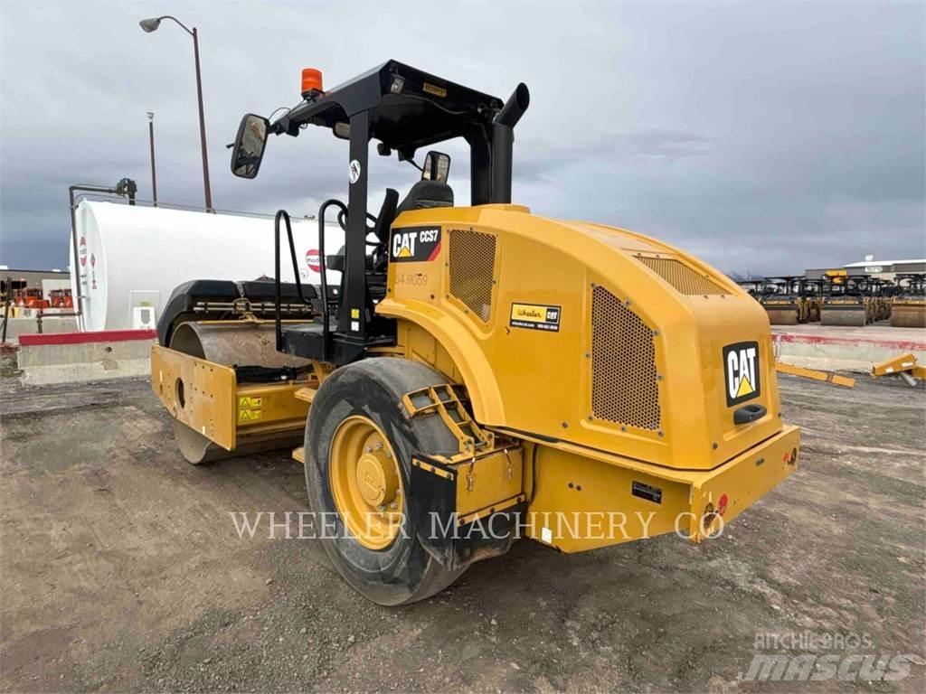 CAT CCS7 双轮压路机