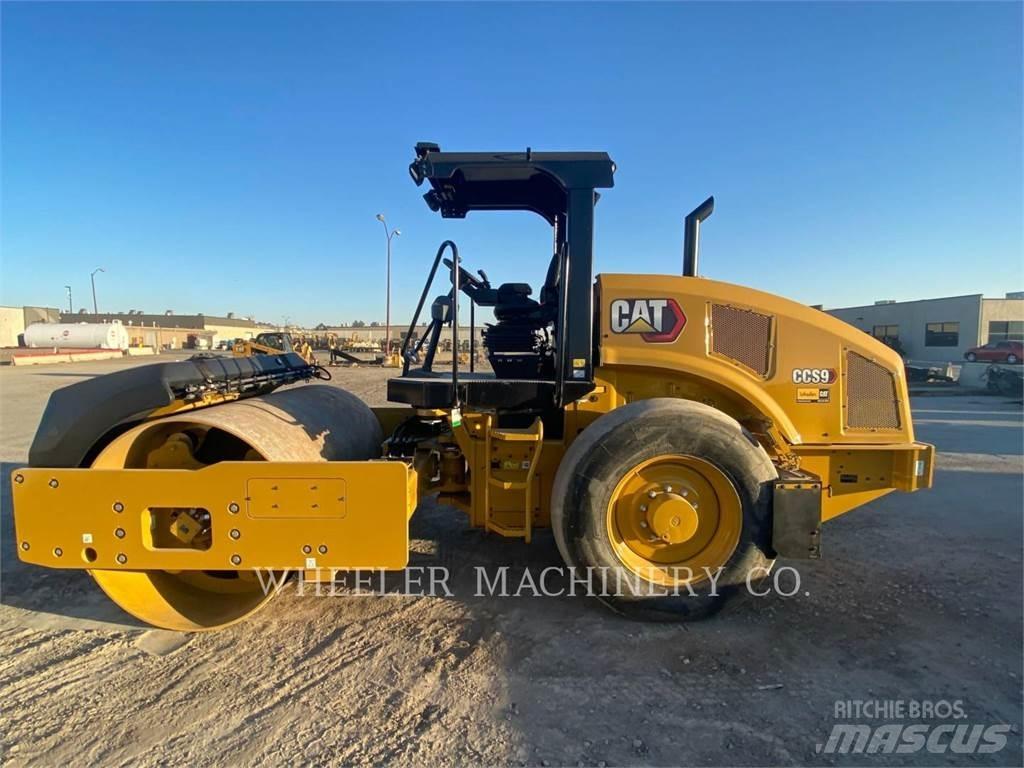 CAT CCS9 双轮压路机
