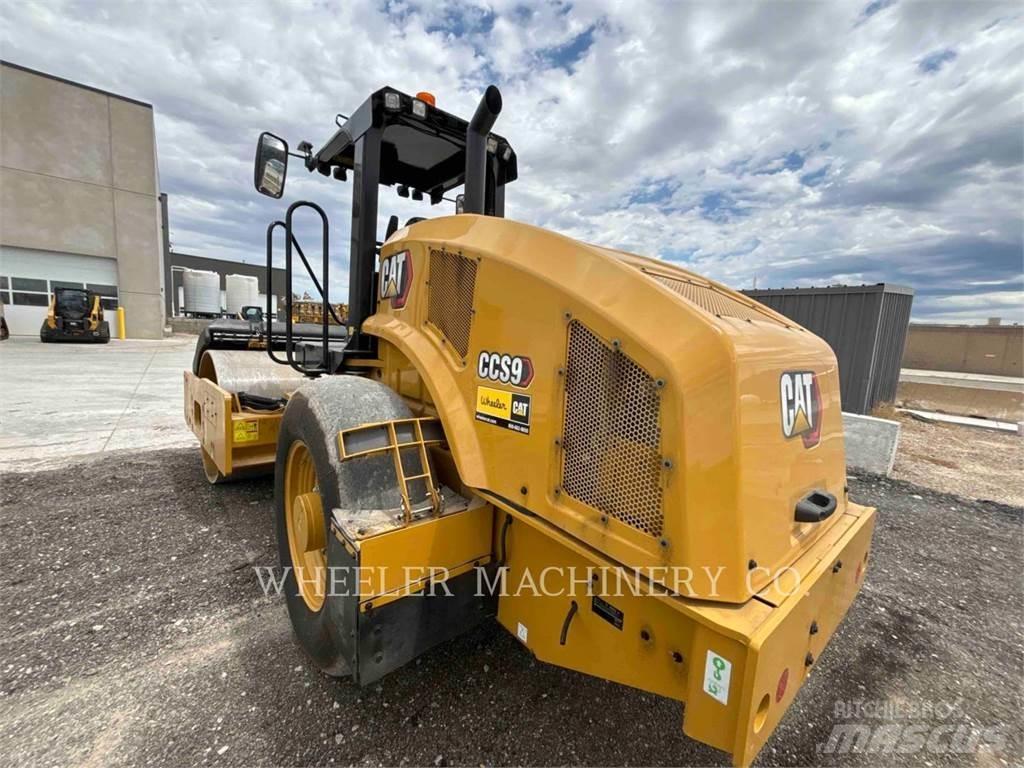 CAT CCS9 双轮压路机