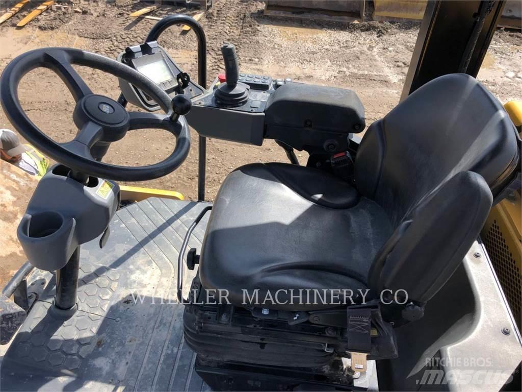 CAT CCS9 双轮压路机