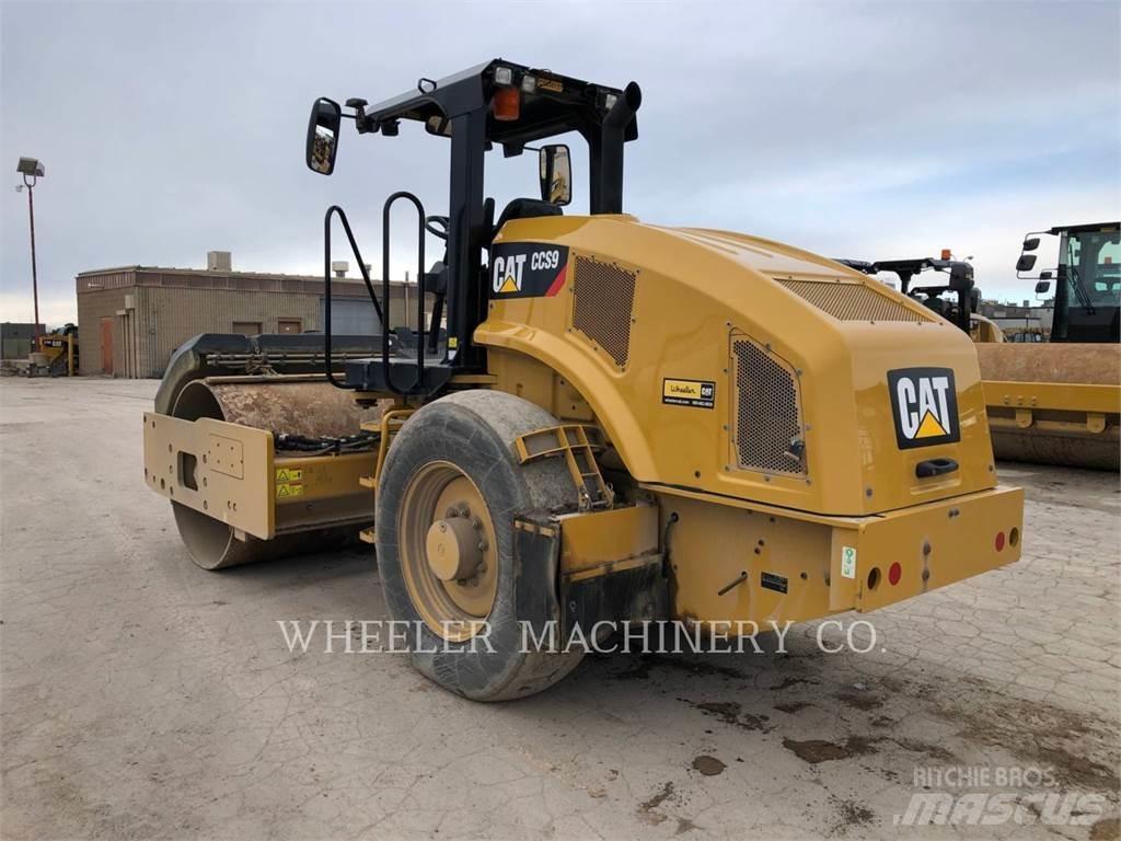 CAT CCS9 双轮压路机