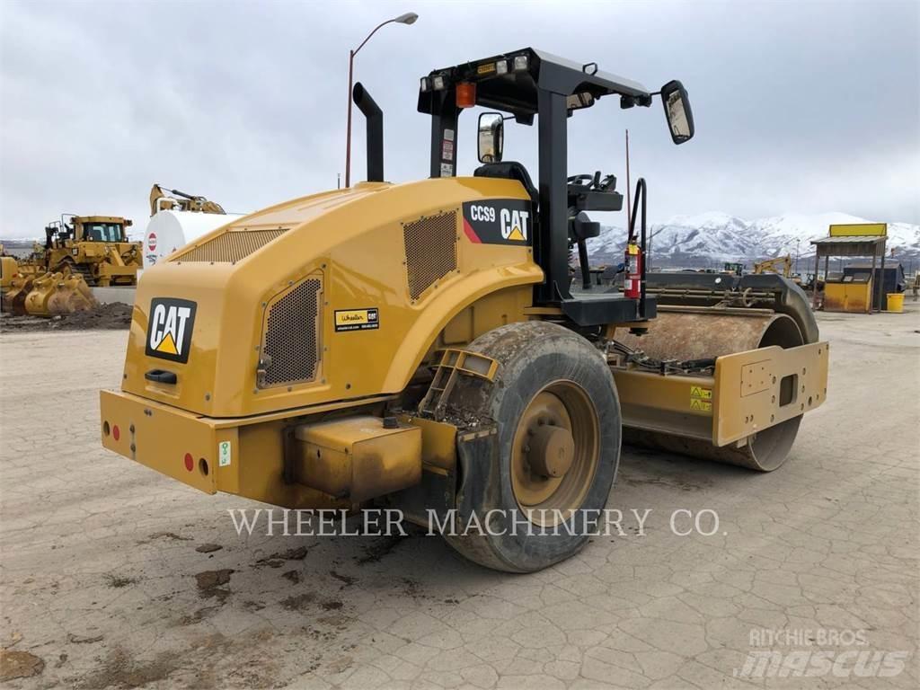 CAT CCS9 双轮压路机