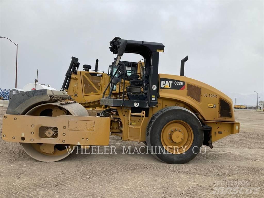 CAT CCS9 双轮压路机