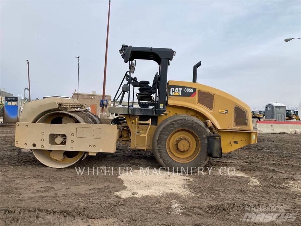 CAT CCS9 双轮压路机