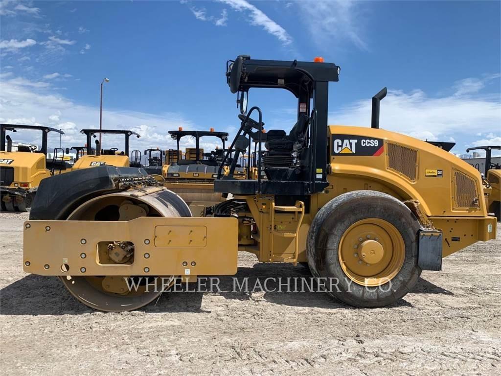 CAT CCS9 双轮压路机