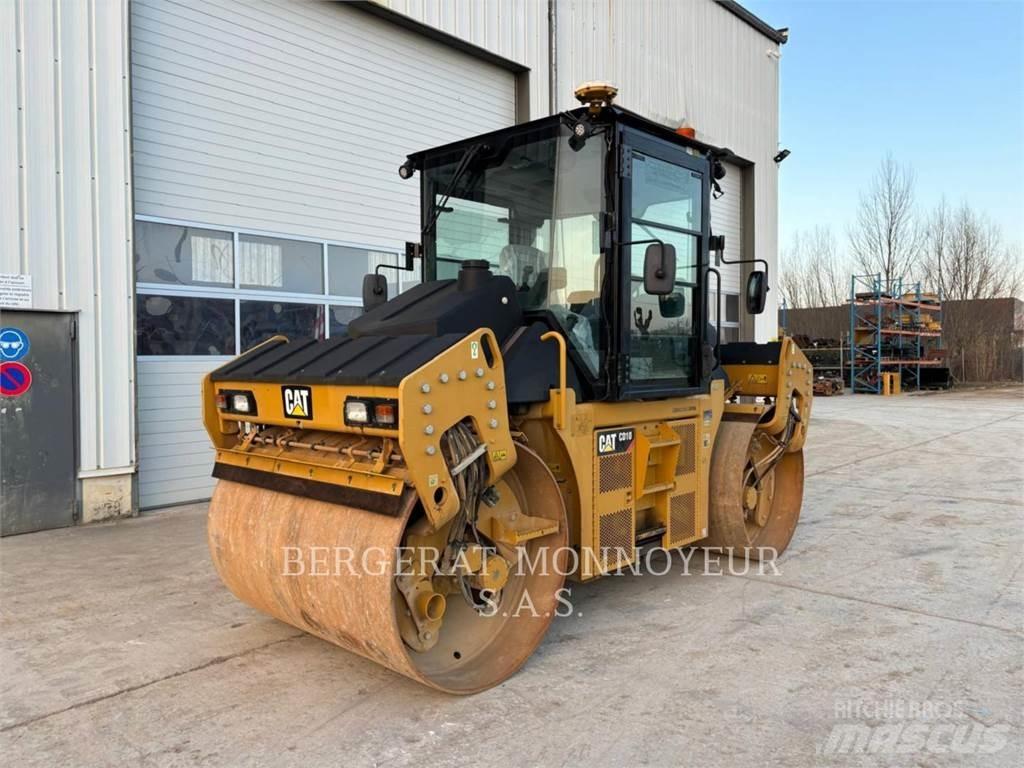 CAT CD10 土壤压实机