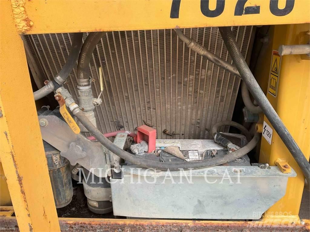 CAT CD54 双轮压路机