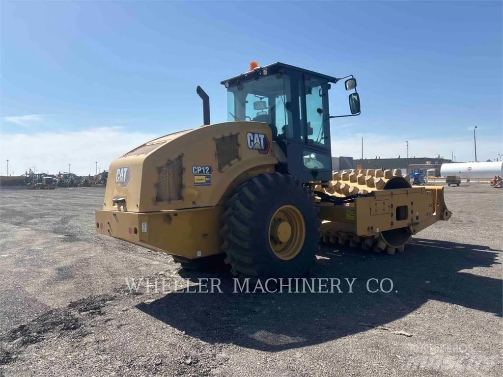 CAT CP12 单轮压路机