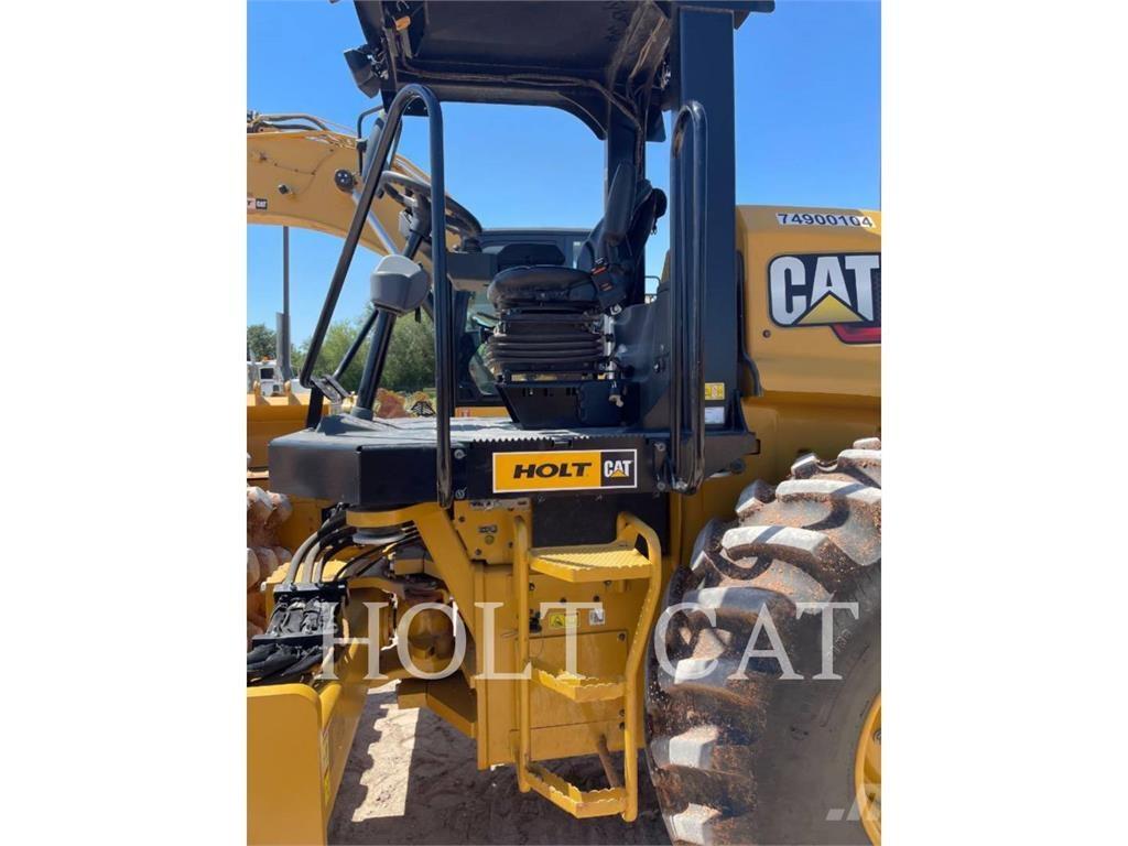 CAT CP12 单轮压路机