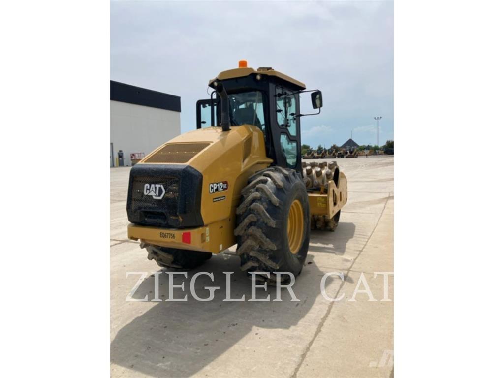 CAT CP12GC 土壤压实机