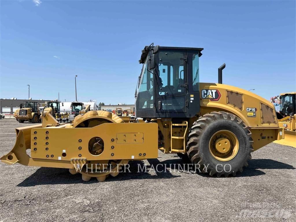 CAT CP16 单轮压路机
