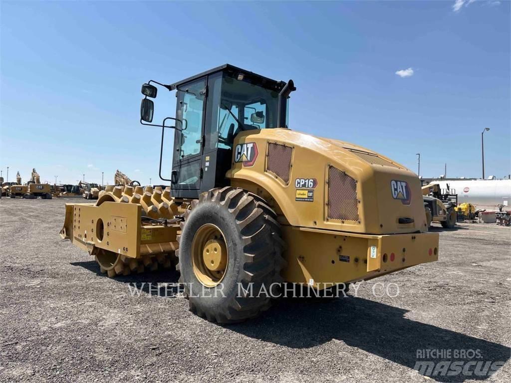 CAT CP16 单轮压路机