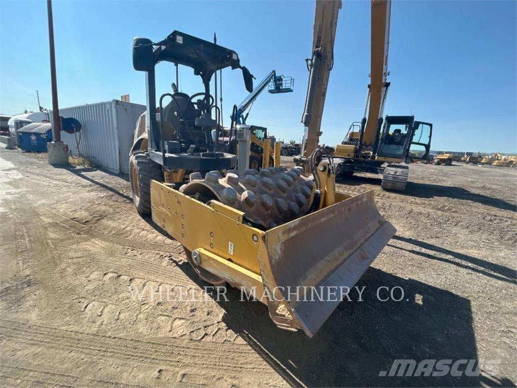 CAT CP44B 单轮压路机