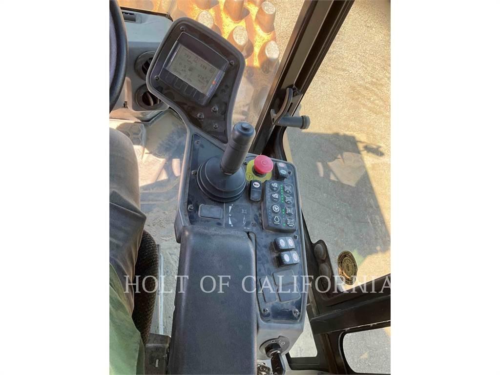 CAT CP54B 单轮压路机