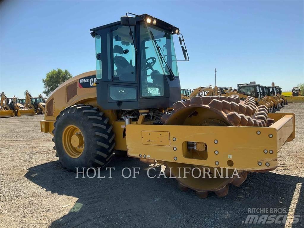 CAT CP54B 单轮压路机