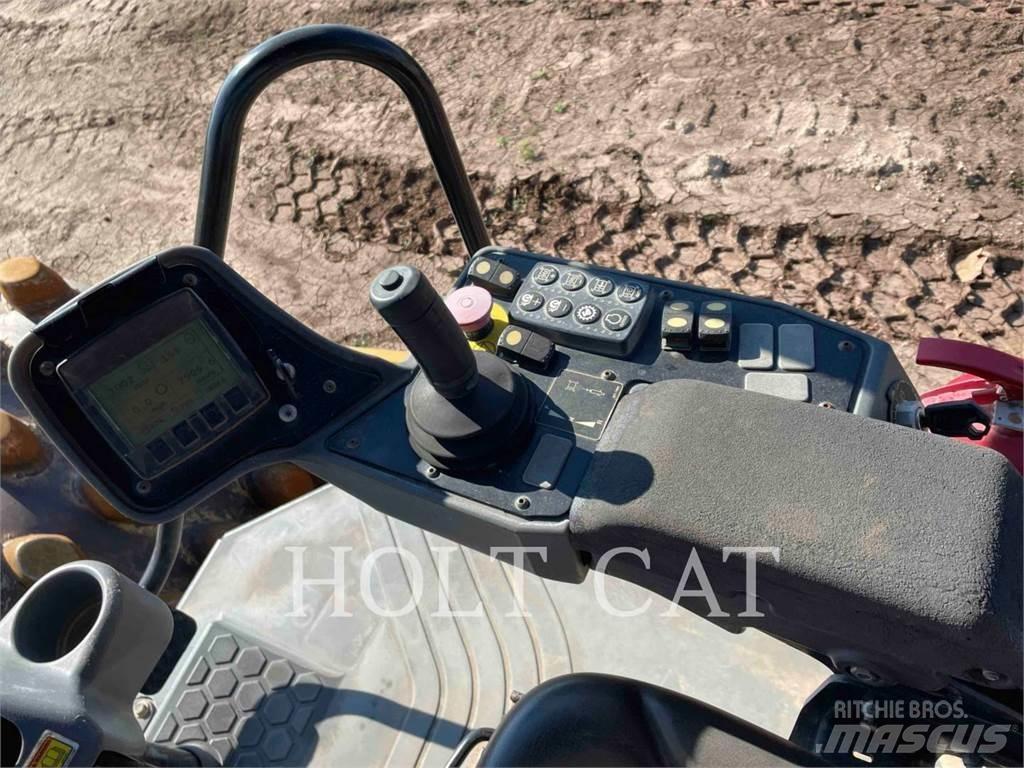 CAT CP56B 单轮压路机