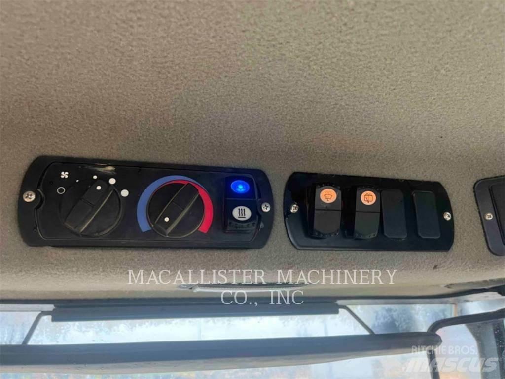 CAT CP56B 单轮压路机