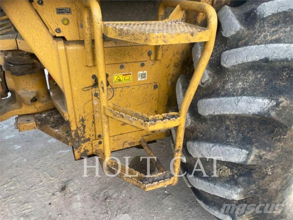 CAT CP56B CAB 单轮压路机