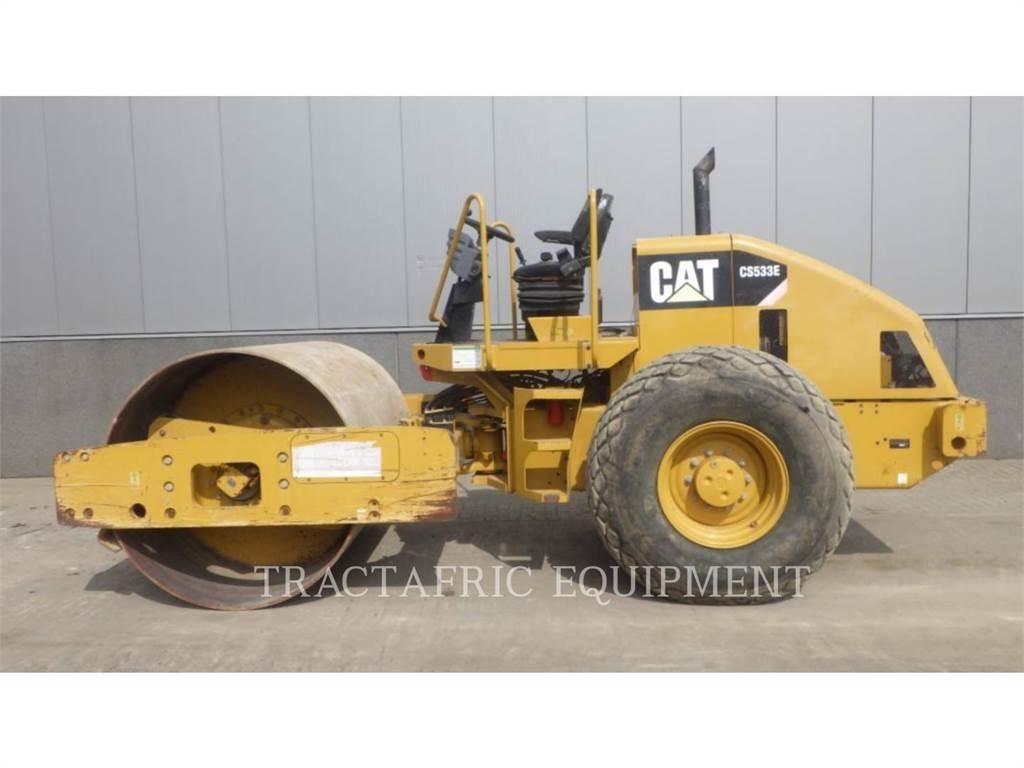 CAT CS-533E 单轮压路机