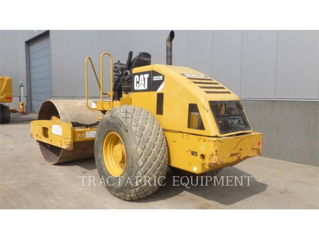 CAT CS-533E 单轮压路机