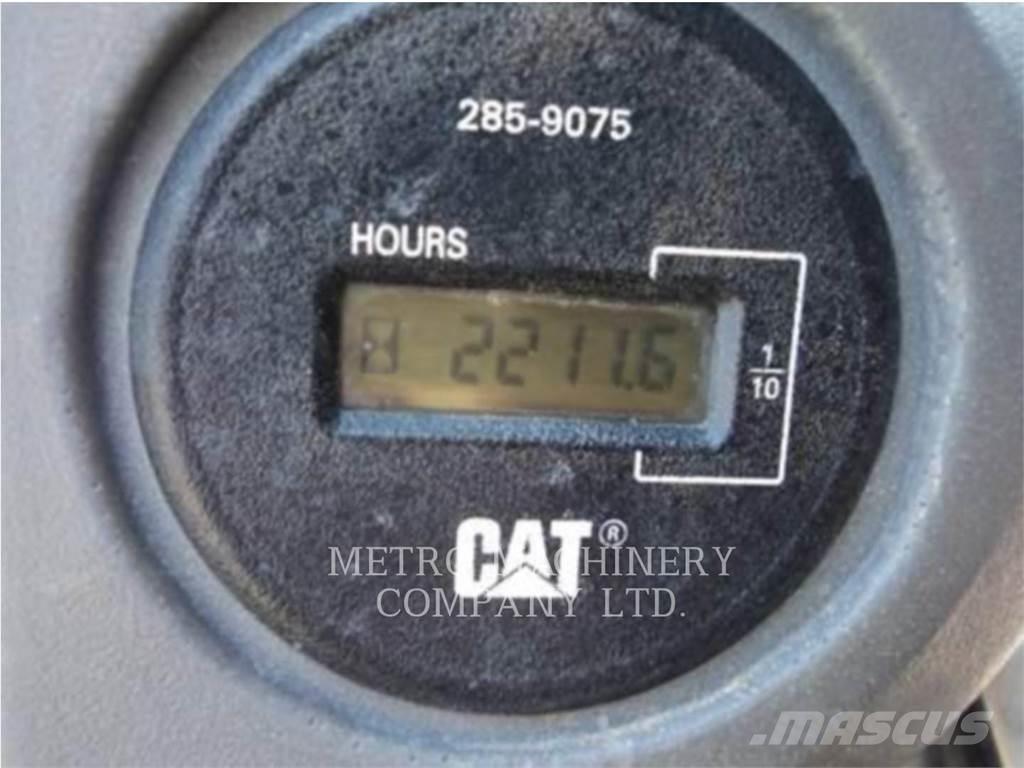 CAT CS-533E 单轮压路机