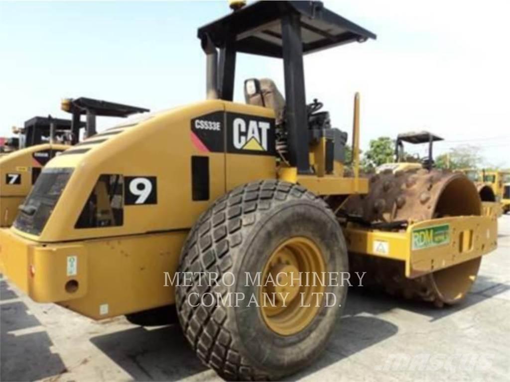 CAT CS-533E 单轮压路机