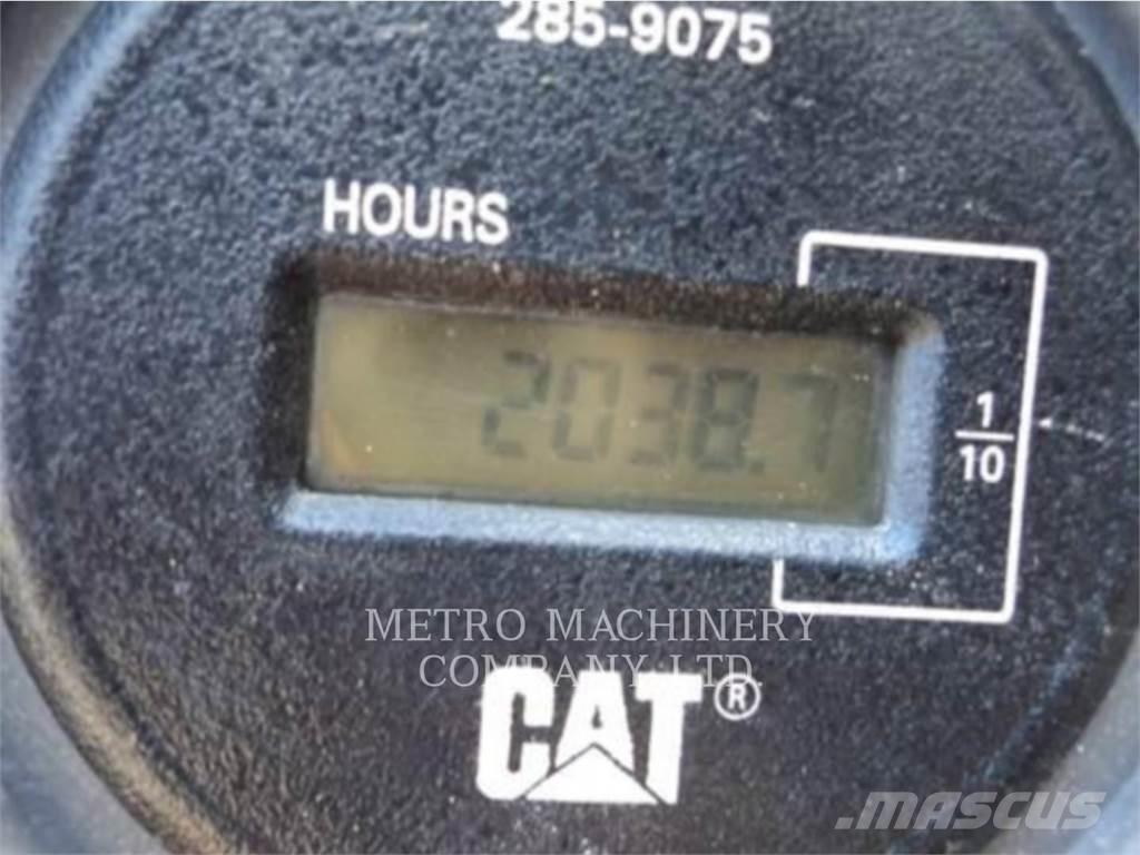 CAT CS-533E 单轮压路机