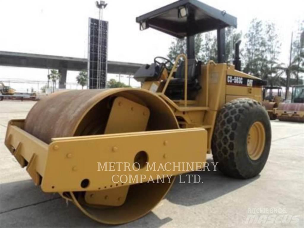 CAT CS-563CAW 单轮压路机