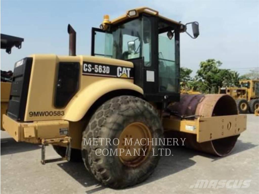 CAT CS-563DAW 单轮压路机