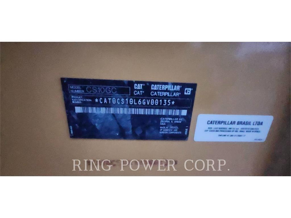 CAT CS10GC 双轮压路机