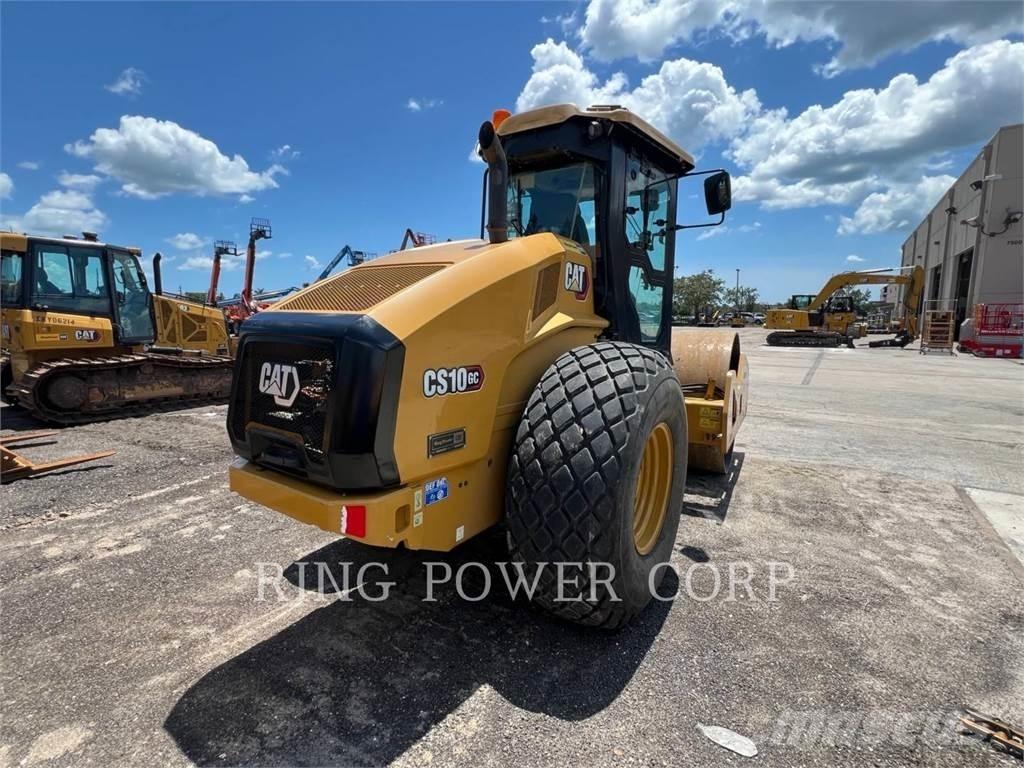 CAT CS10GCCAB 双轮压路机