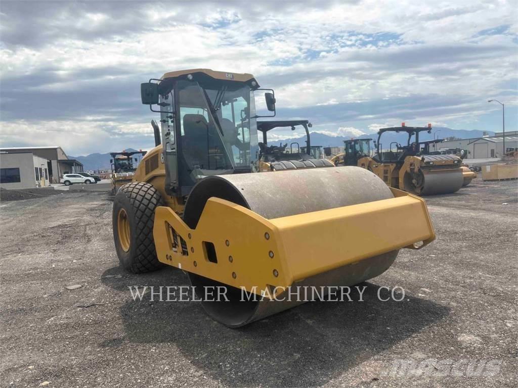CAT CS11 GC 单轮压路机