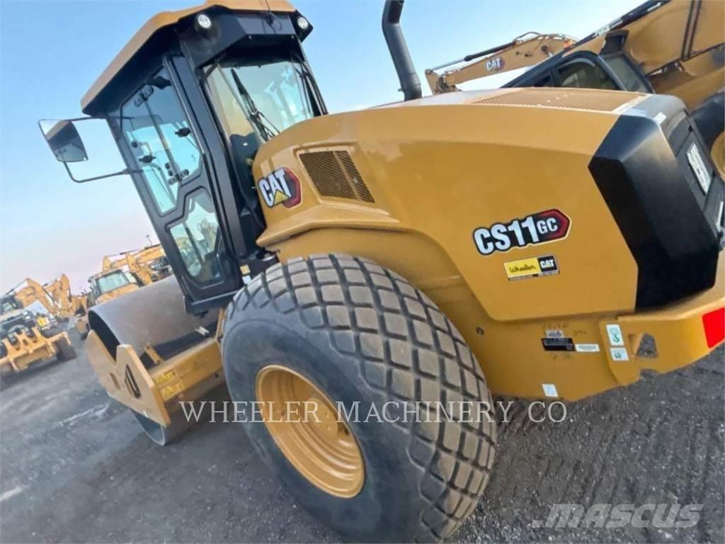 CAT CS11 GC 单轮压路机