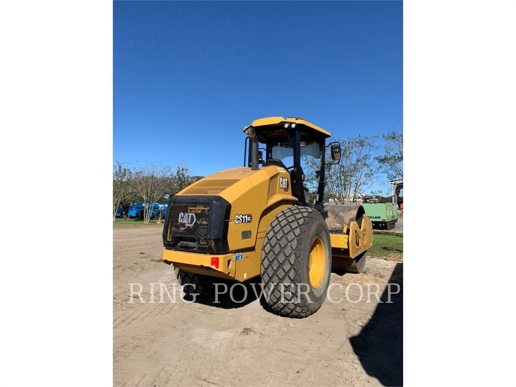 CAT CS11GC 双轮压路机