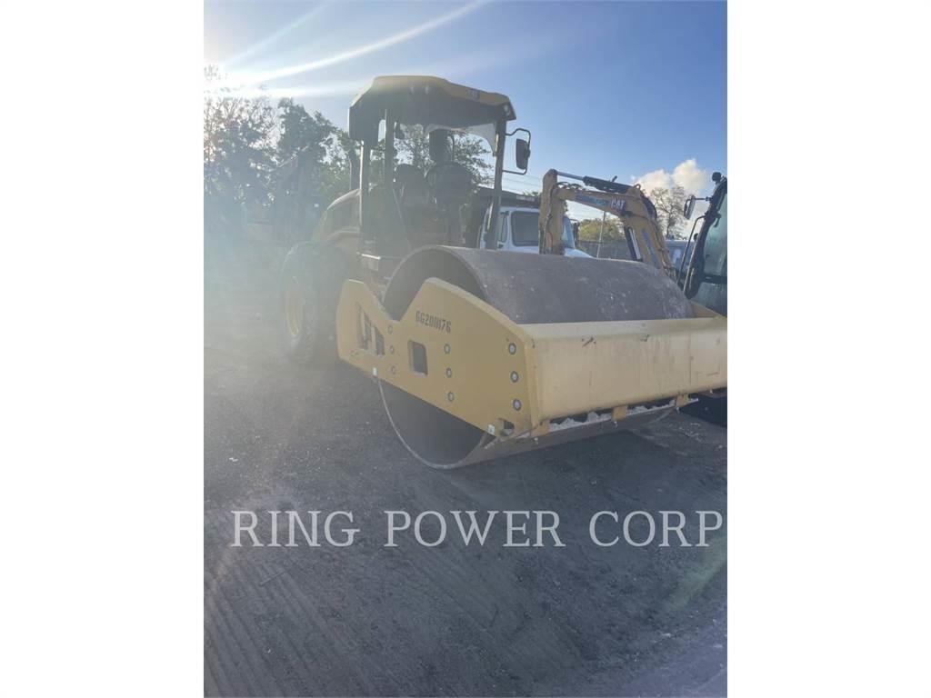 CAT CS11GC 双轮压路机