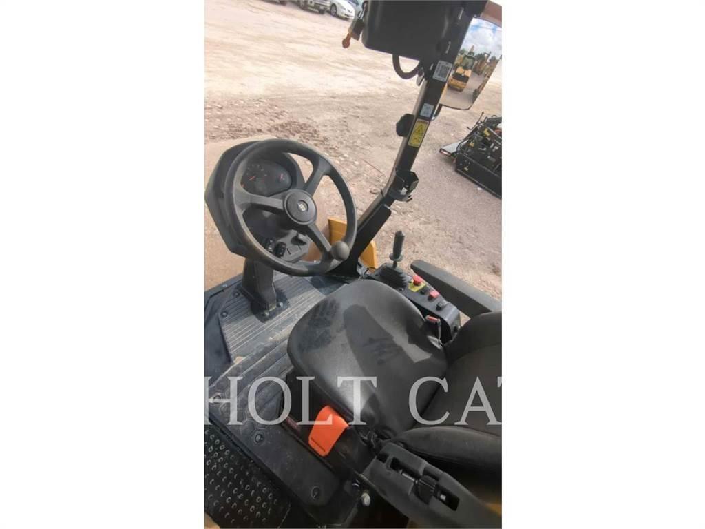 CAT CS11GC 单轮压路机