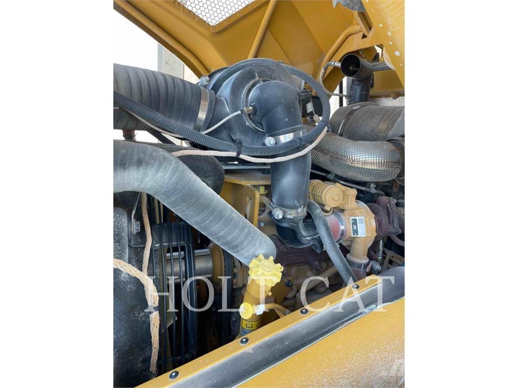 CAT CS11GC 单轮压路机