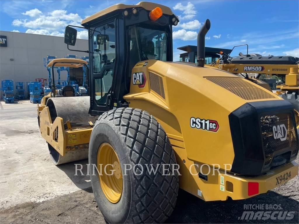 CAT CS11GCCAB 双轮压路机