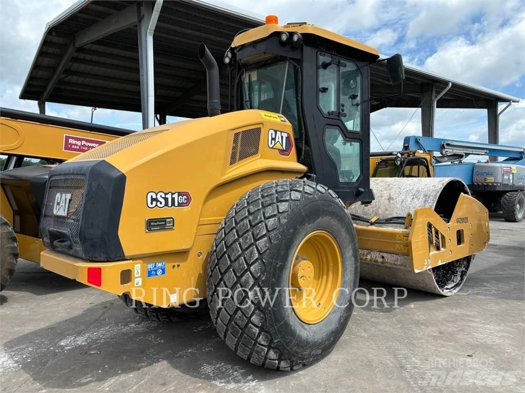 CAT CS11GCCAB 双轮压路机
