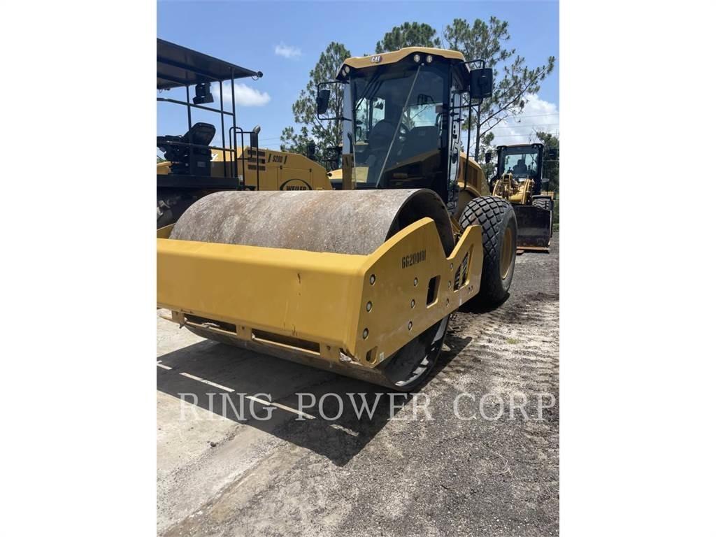 CAT CS11GCCAB 双轮压路机