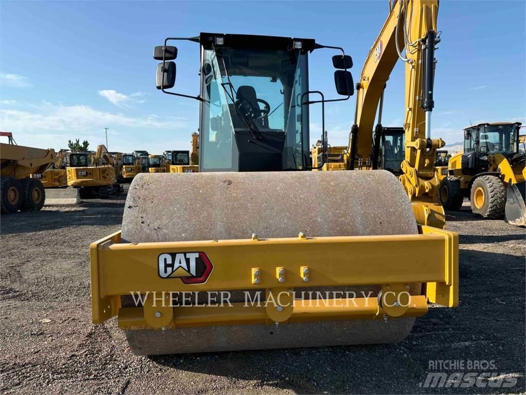 CAT CS12 单轮压路机