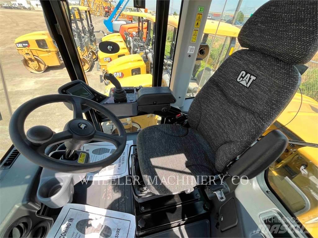 CAT CS12 单轮压路机